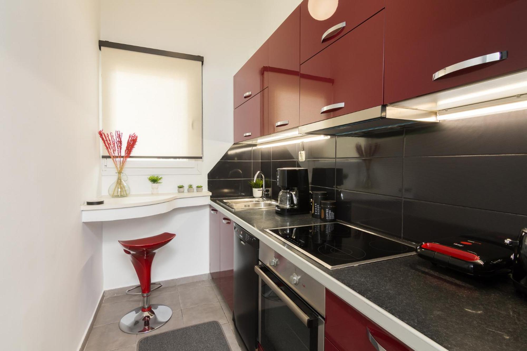 Apartment Colourful & Modern