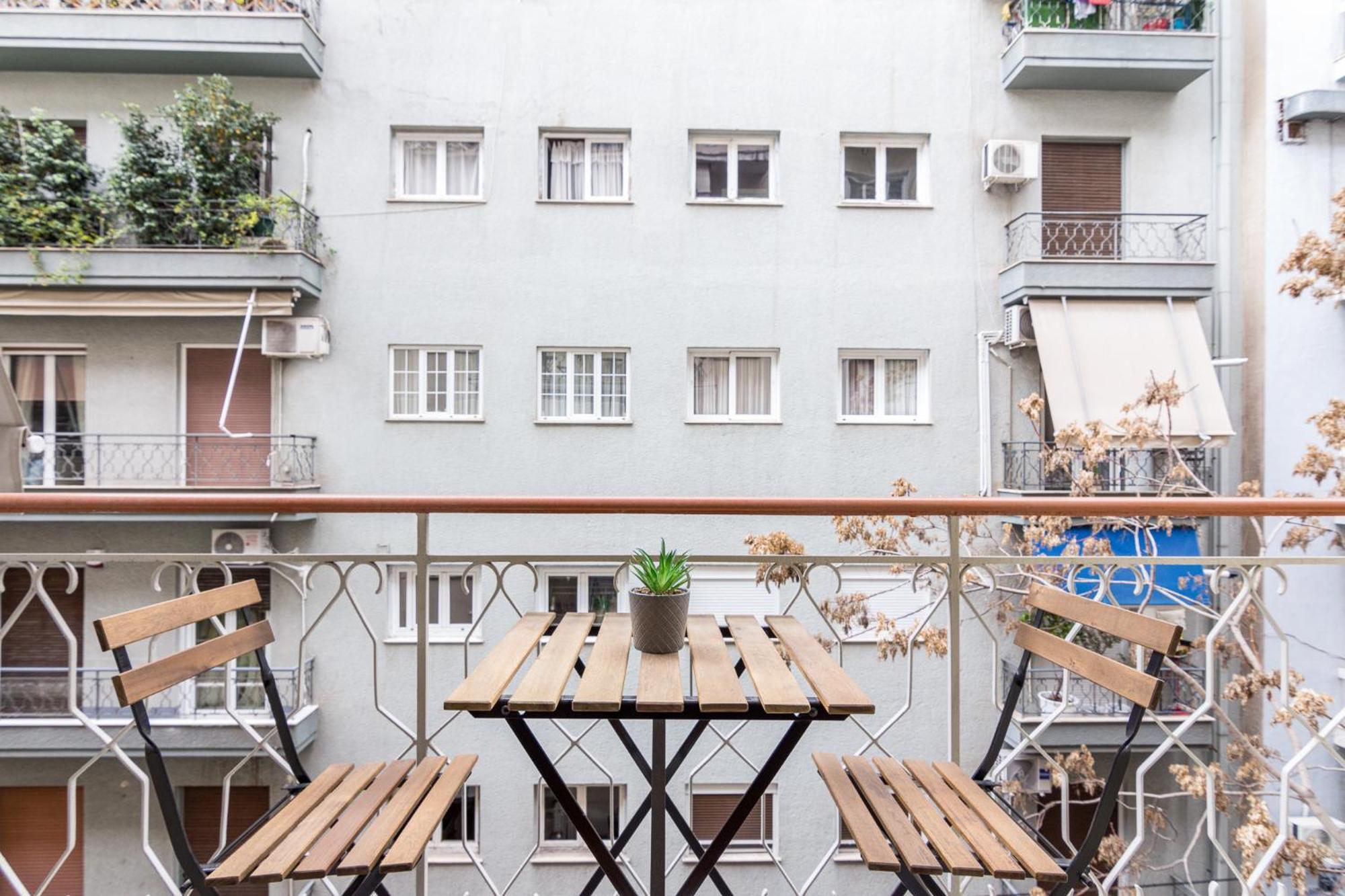 Colourful & Modern Apartment