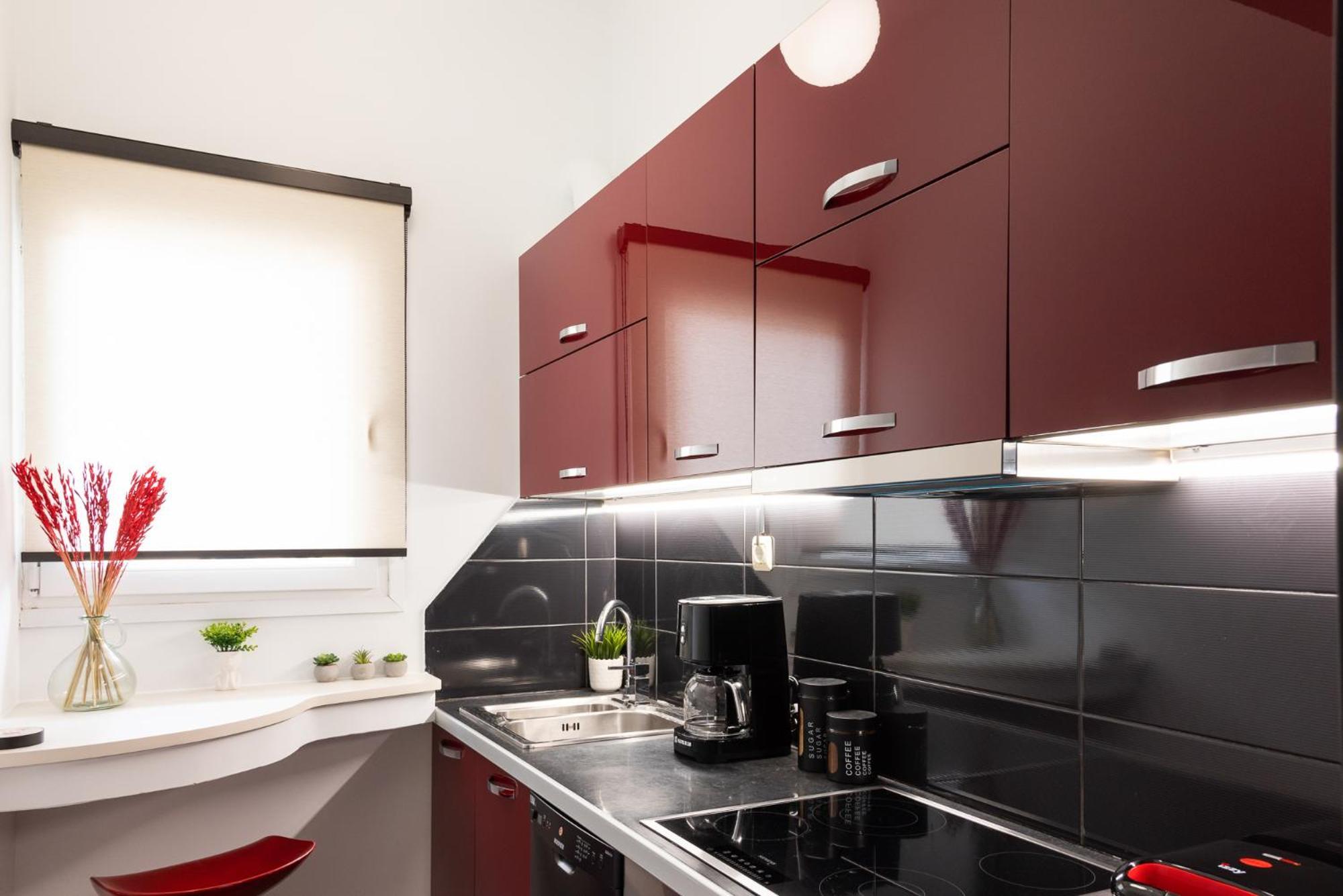 Apartment Colourful & Modern