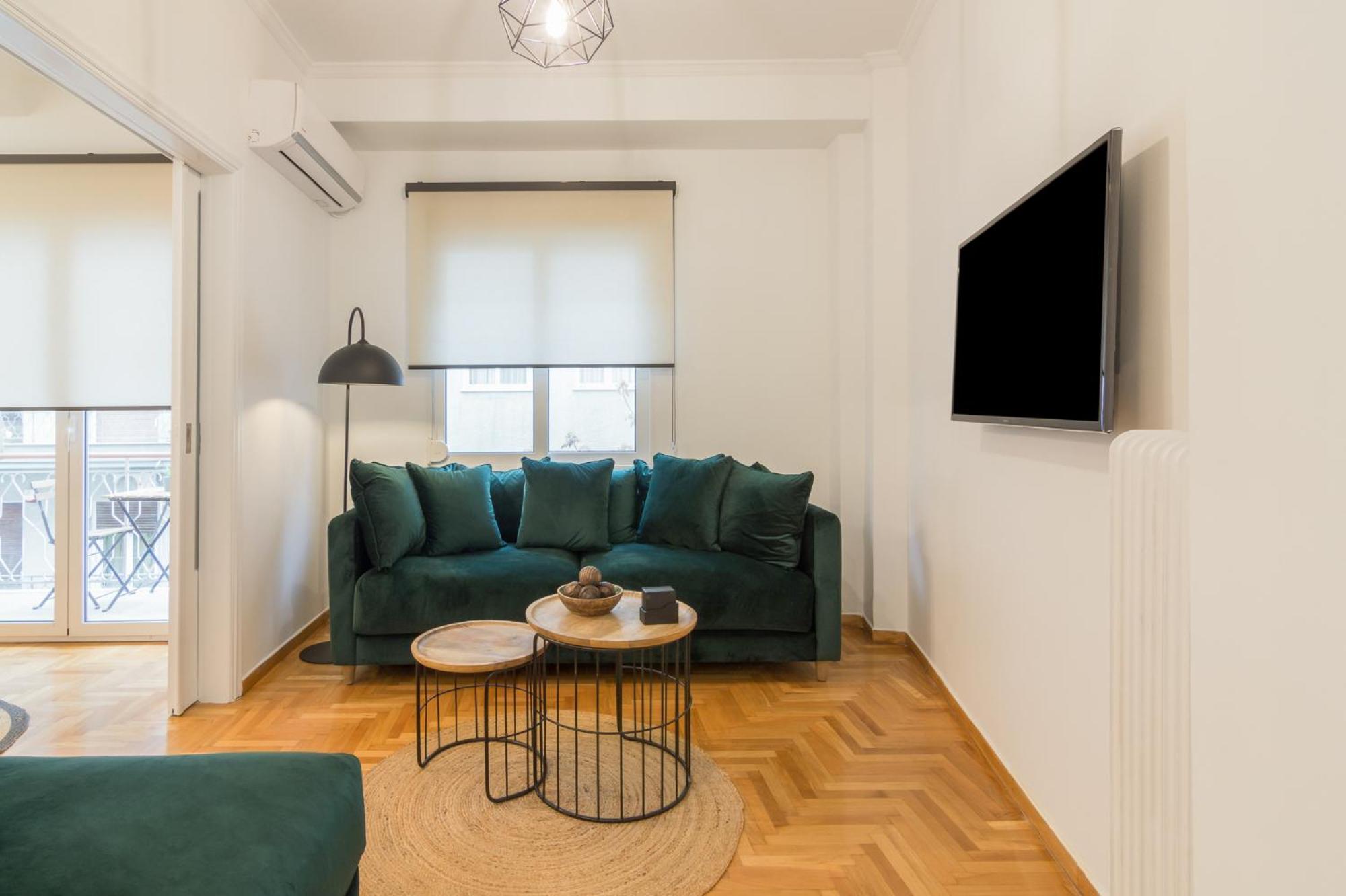 Colourful & Modern Apartment Athens