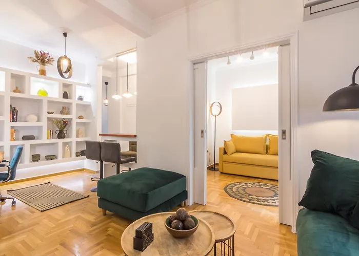 Colourful & Modern Apartment