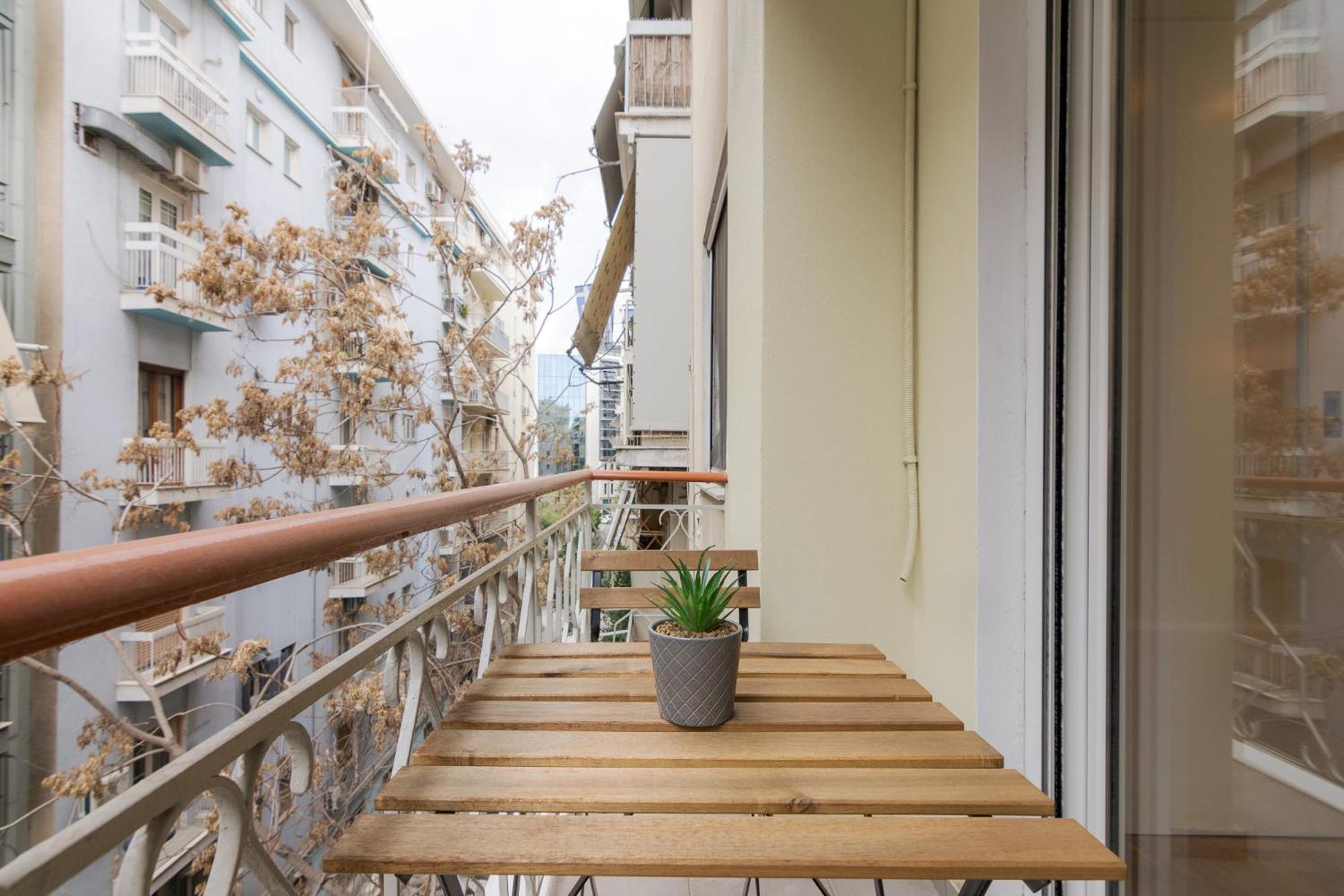 Colourful & Modern Apartamento Atenas