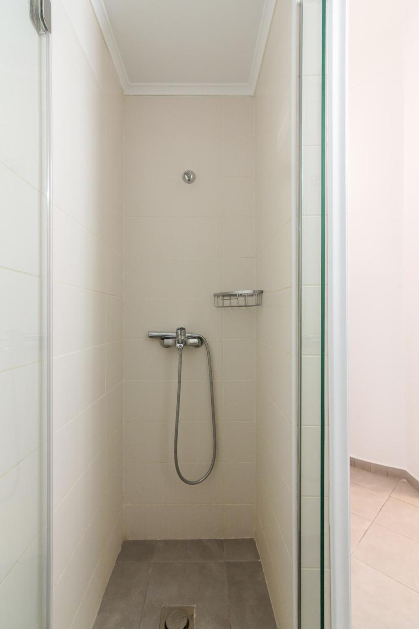 Colourful & Modern Apartamento Atenas